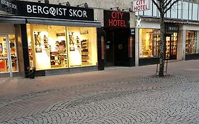 City Hotel